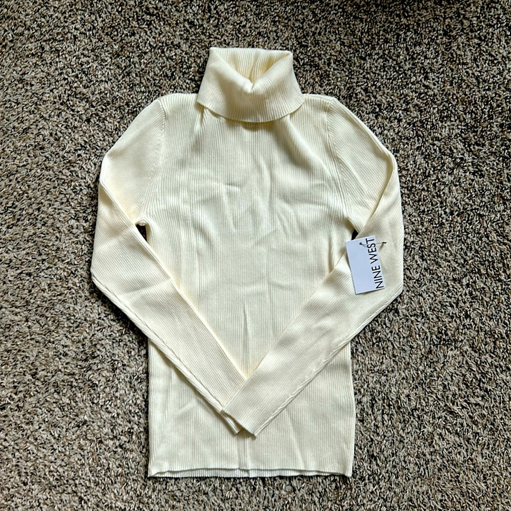 Cream Nine West turtleneck